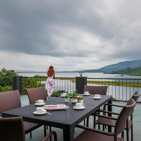 Sunset Boulevard By Stayvista - Lakeside Villa With Pet-Friendly Ambiance, Deck, Terrace, Plunge Pool & Modern Flair Karjat Esterno foto