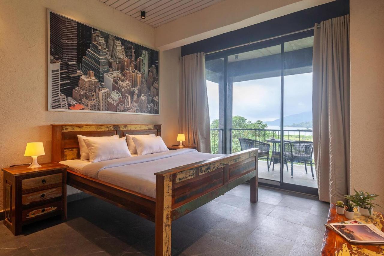 Sunset Boulevard By Stayvista - Lakeside Villa With Pet-Friendly Ambiance, Deck, Terrace, Plunge Pool & Modern Flair Karjat Esterno foto
