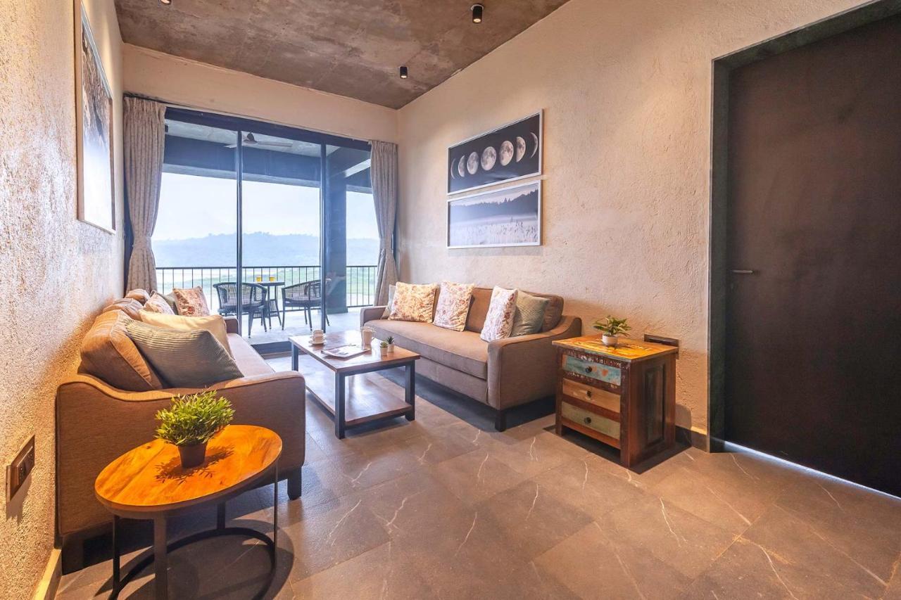 Sunset Boulevard By Stayvista - Lakeside Villa With Pet-Friendly Ambiance, Deck, Terrace, Plunge Pool & Modern Flair Karjat Esterno foto